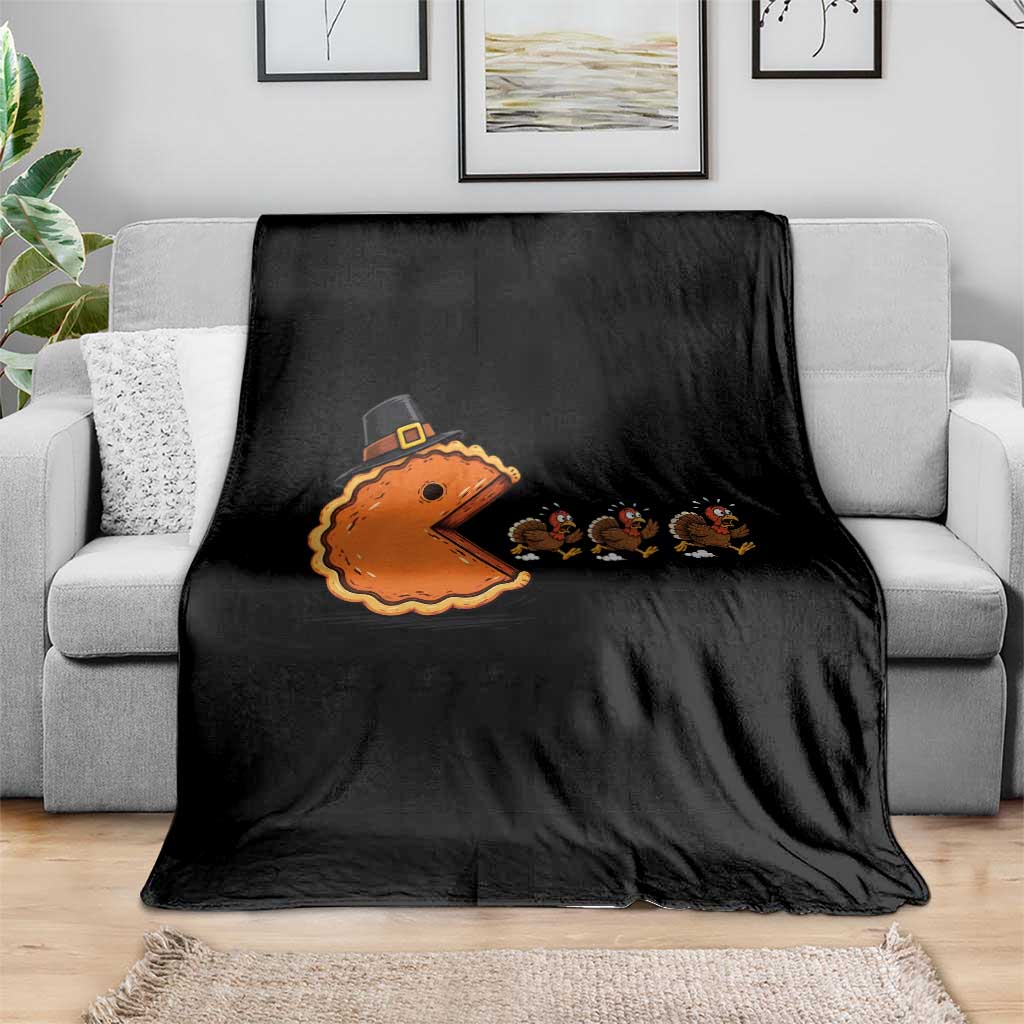 Funny Thanksgiving Pumpkin Pie Eating Turkey Video Game Lover Throw Blanket TS11